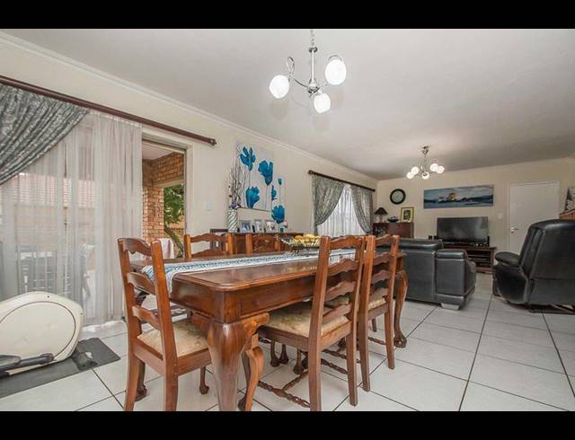 3 BEDROOM TOWNHOUSE FOR SALE IN AMAROSA